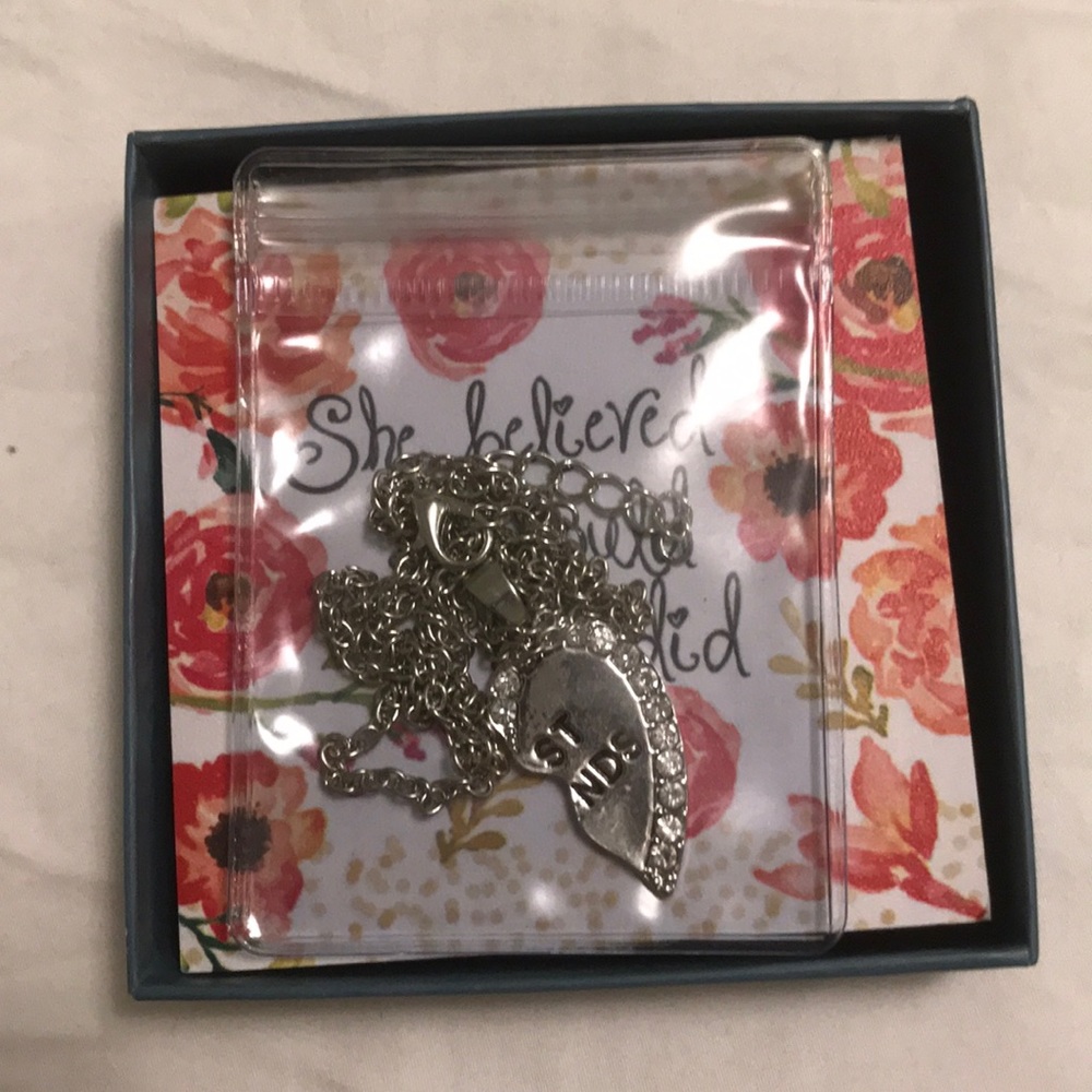 1/2 BEST FRIENDS NECKLACE. NWP